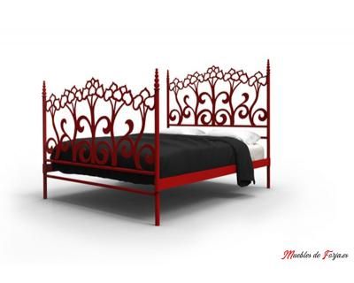 Cama con Piecera y Muros Elodie