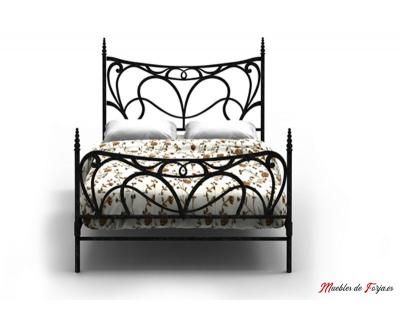 Cama con Piecera y Muros Hera