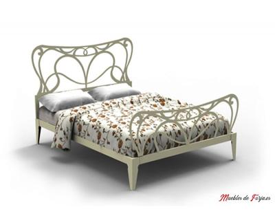 Cama con Piecera Hera