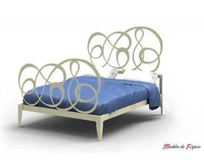 Cama con Piecera Maria