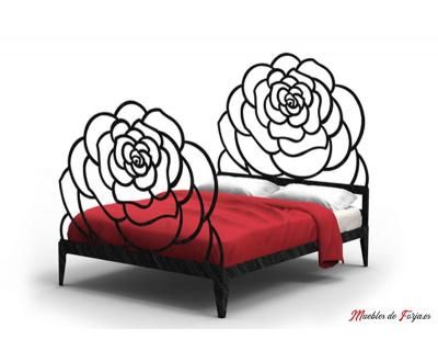 Cama con Piecera Rosa