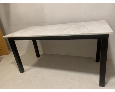 Satisfacción con soporte de mesa.